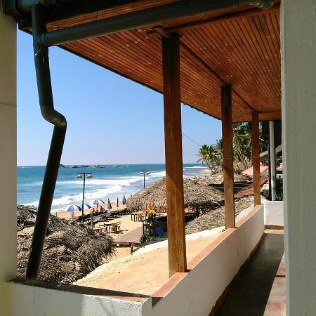 Sunnys Beach Guest House Hikkaduwa Exterior photo